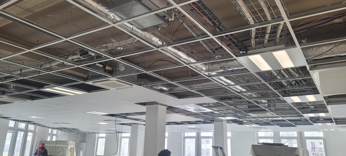Ceiling tiles reinstallation, in the French Demonstrator.