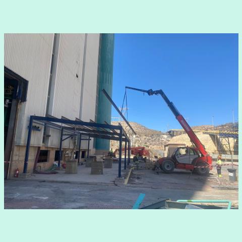 Metal beams being dismantled at the Litoral Thermal Power Plant, Almería, Spain, as part of the Spanish Demonstrator project. 